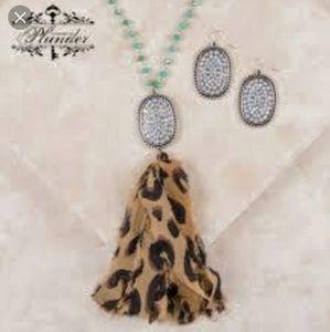 Plunder Posse Earring and Necklace